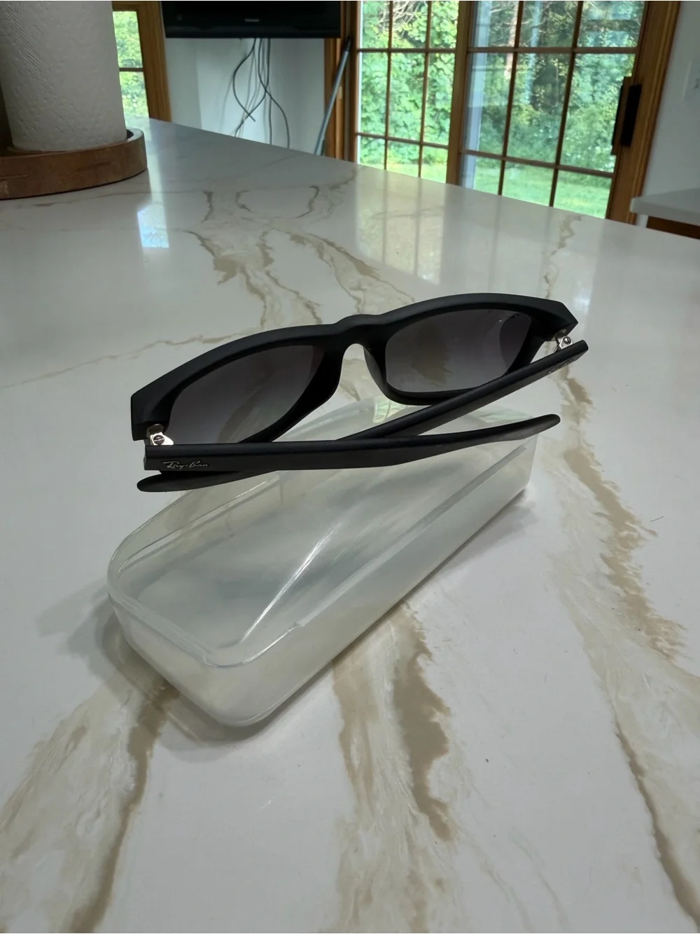 Ray-Ban Men’s Black Sunglasses with Dark Gradient Lenses